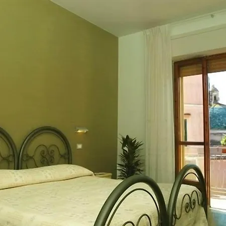 Vittoria 4*